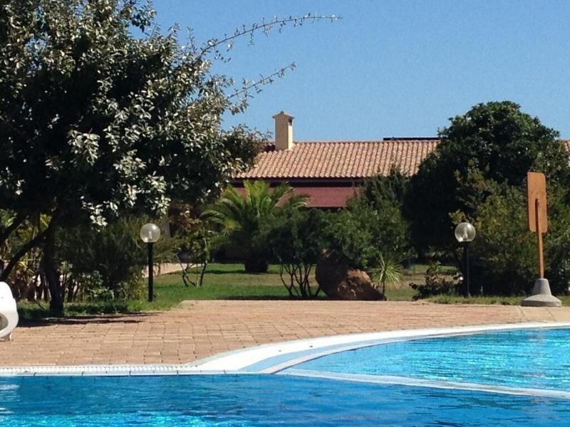 Hotel Biderrosa Cala Liberotto Exterior foto