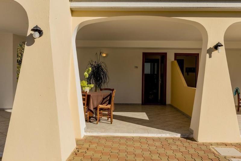 Hotel Biderrosa Cala Liberotto Exterior foto