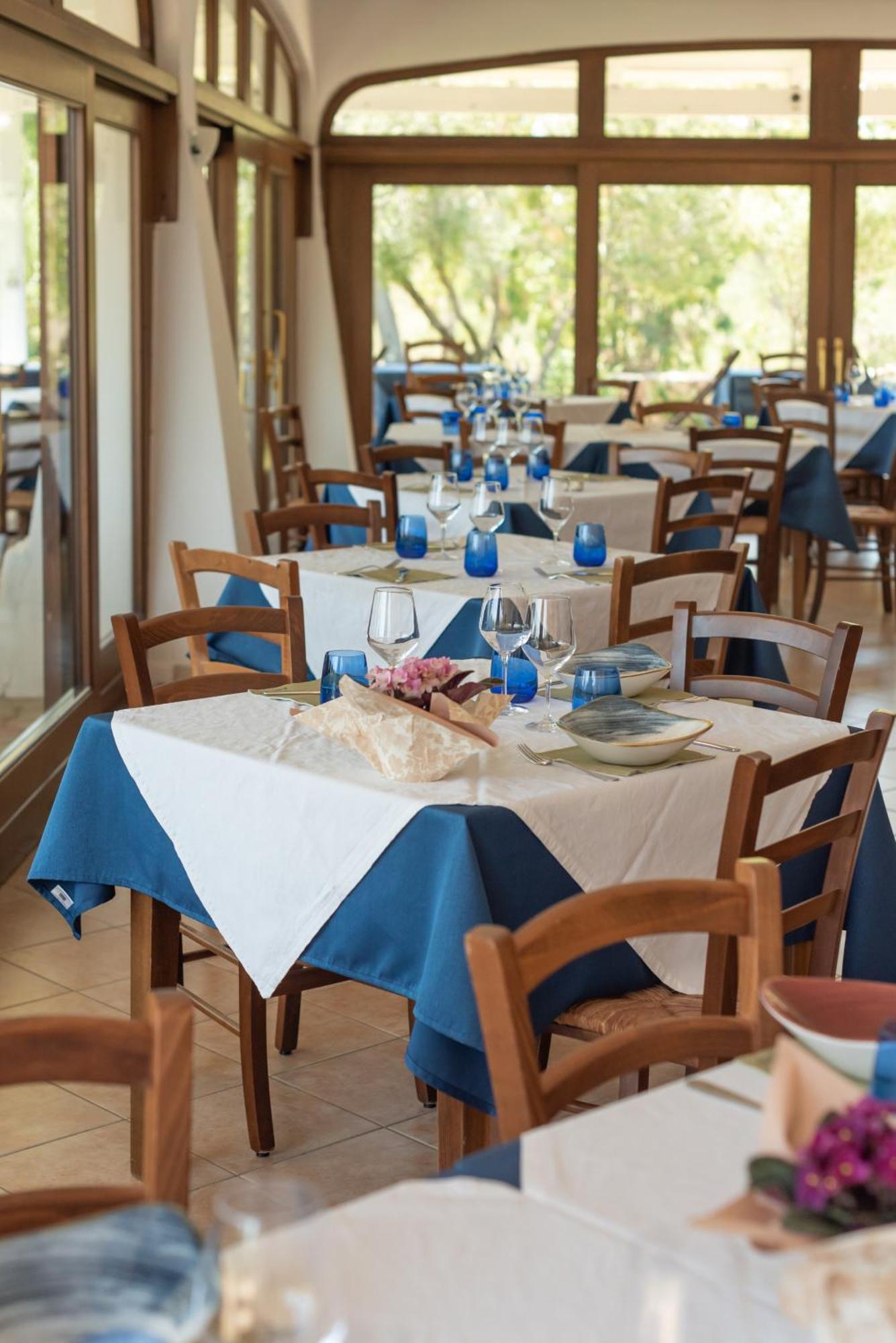 Hotel Biderrosa Cala Liberotto Exterior foto