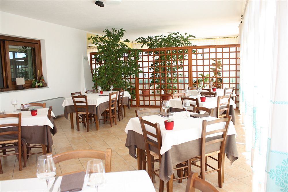 Hotel Biderrosa Cala Liberotto Exterior foto