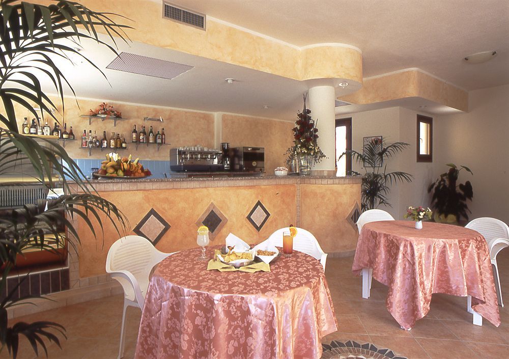 Hotel Biderrosa Cala Liberotto Exterior foto