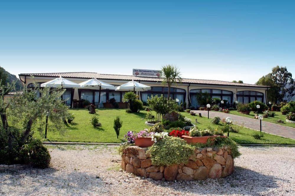 Hotel Biderrosa Cala Liberotto Exterior foto